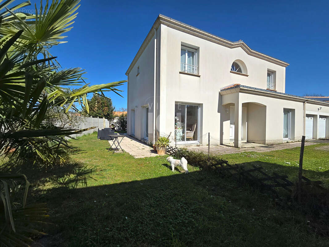 Maison La Chevroliere 6 pièce(s) 165.49 m2 - photo 14