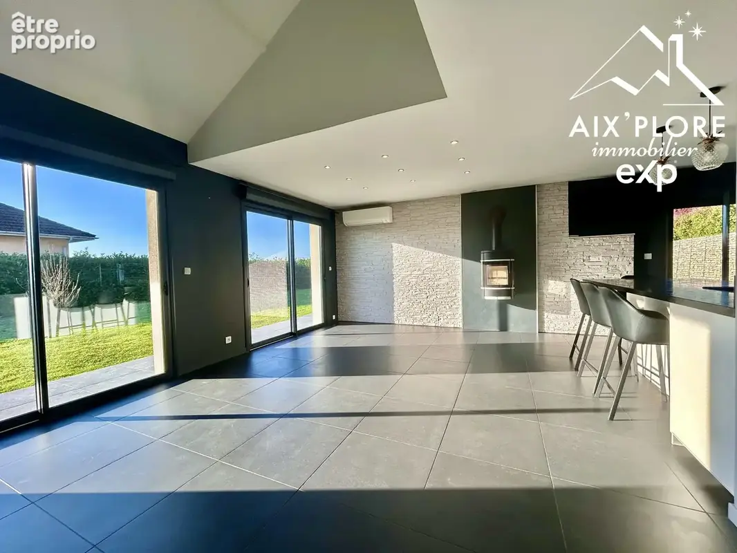 Maison 120 m² à Saint-Genix-Sur-Guiers  - photo 3