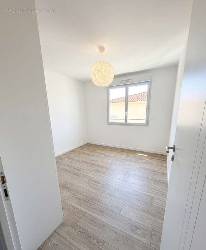 Appartement à SAINT-MARTIN-DU-VAR