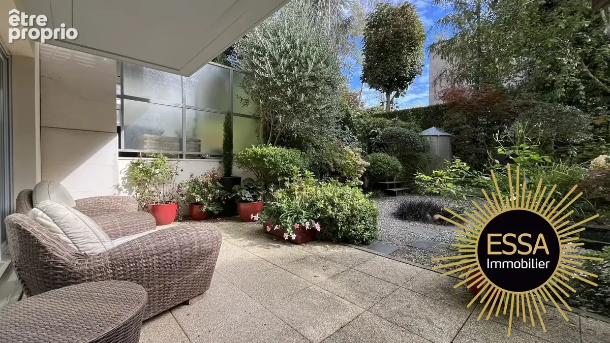 Appartement 3 pièces 70 m² à vendre à Rocquencourt (78150) - photo 1