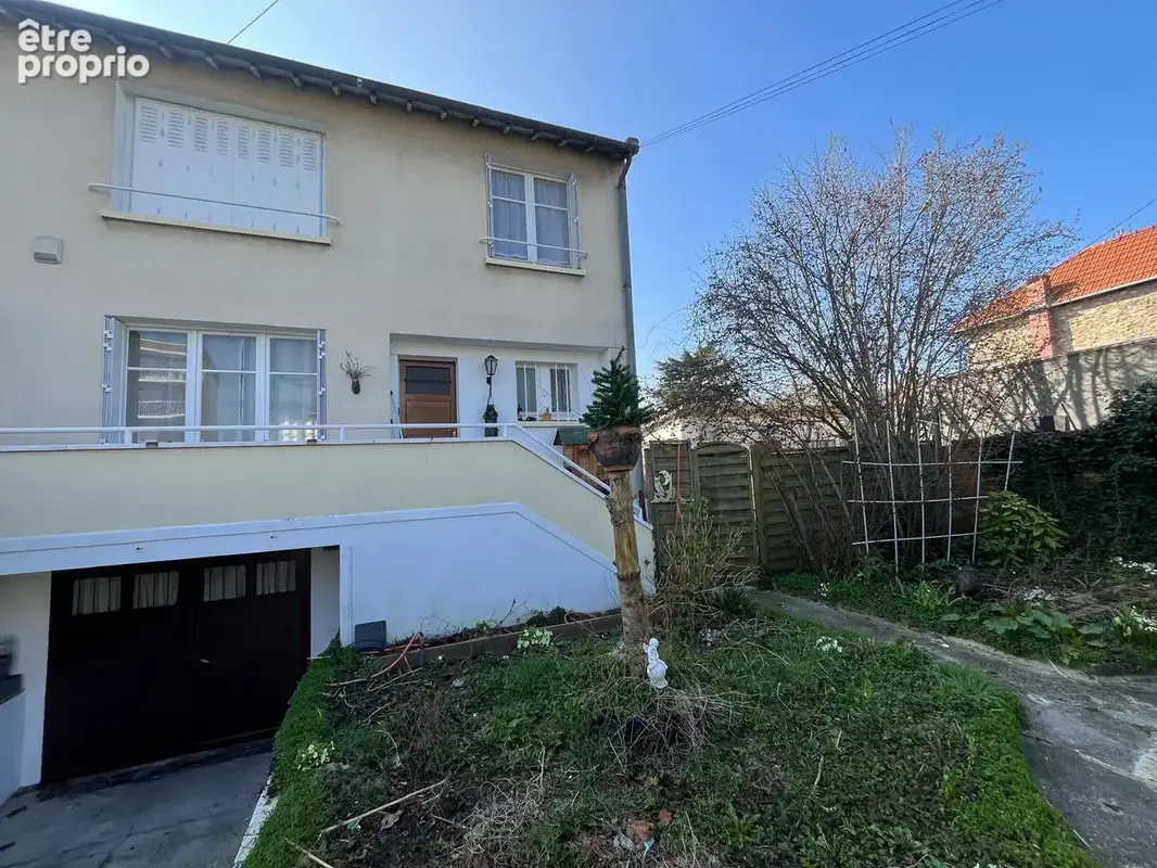 Maison à VAUJOURS