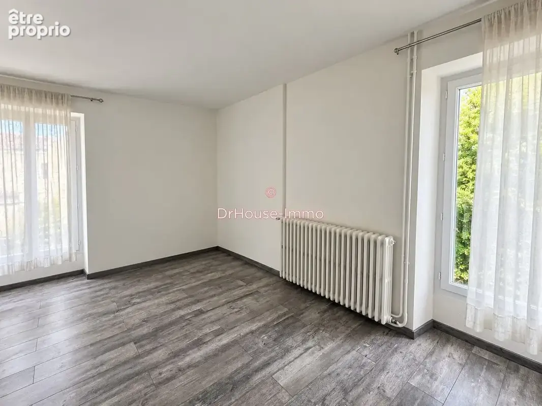 Maison 6 pièces 146 m² à vendre à Saint-Sauveur (86100) - photo 7
