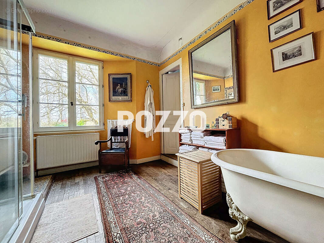 VENTE d'une maison T16 (439 m²) au MESNIL - propriété d'exception - deux habitations - 4 hectares - photo 15
