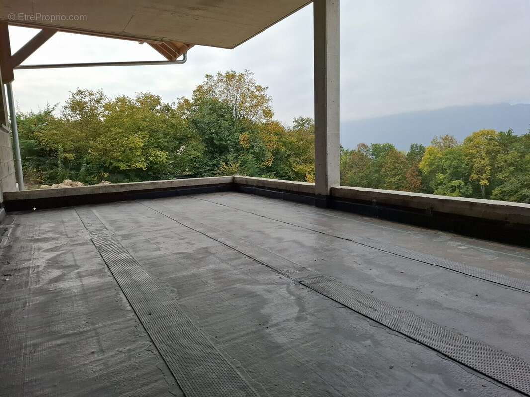 Appartement à PUGNY-CHATENOD