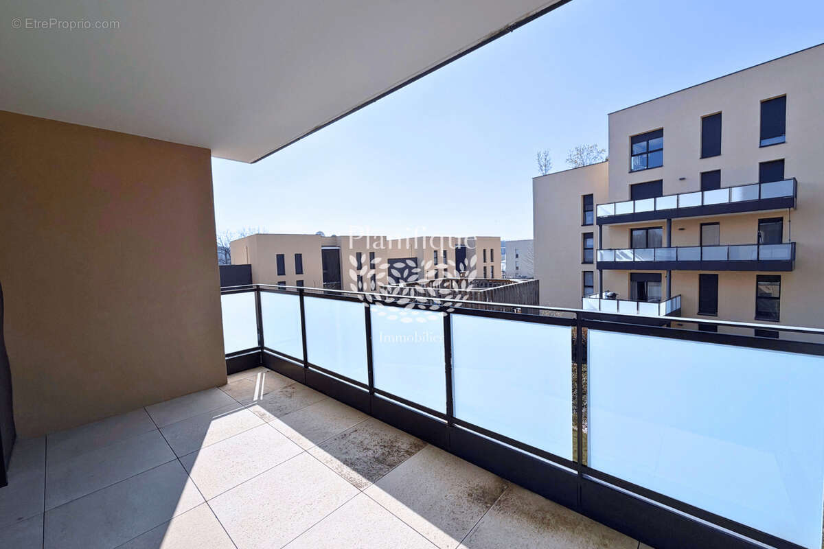 Appartement à FERNEY-VOLTAIRE