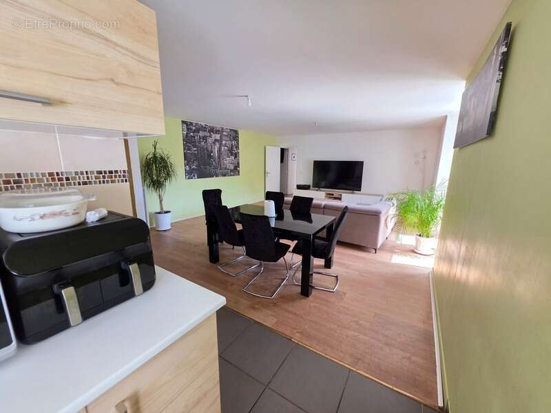 Appartement à vendre 4 pièces RIS ORANGIS (91) - photo 8