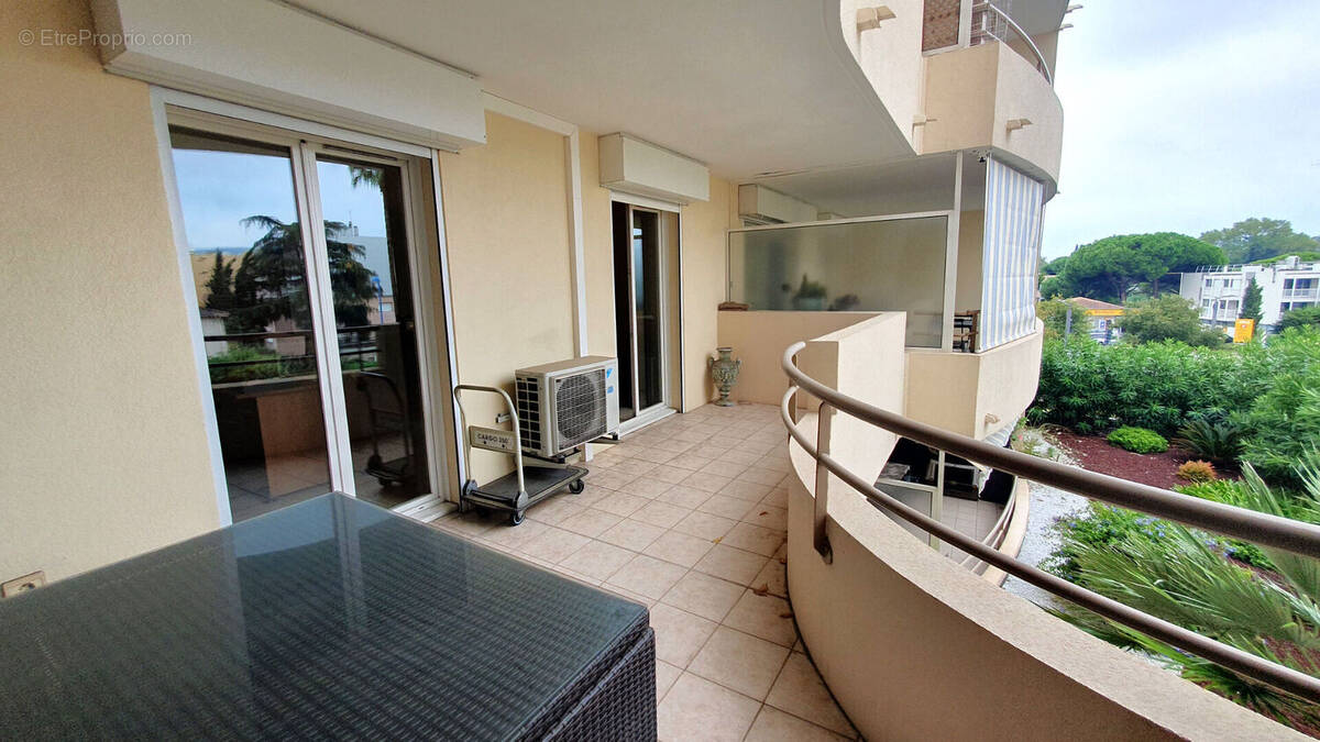 Appartement à MANDELIEU-LA-NAPOULE