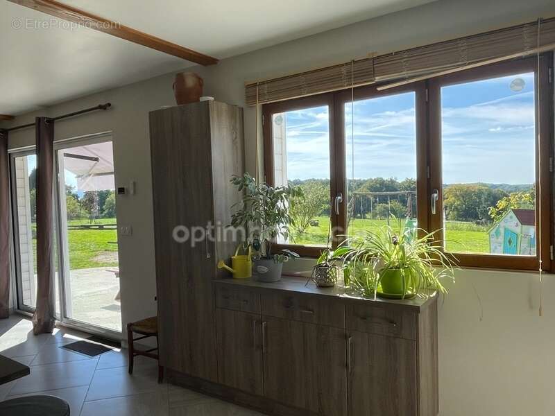 Maison à SAINT-ETIENNE-DE-FURSAC