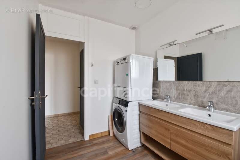 Maison à SAINTE-GENEVIEVE-DES-BOIS