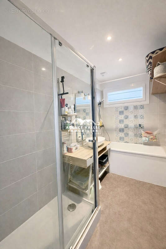 Maison à SAINT-PIERRE-DU-PERRAY