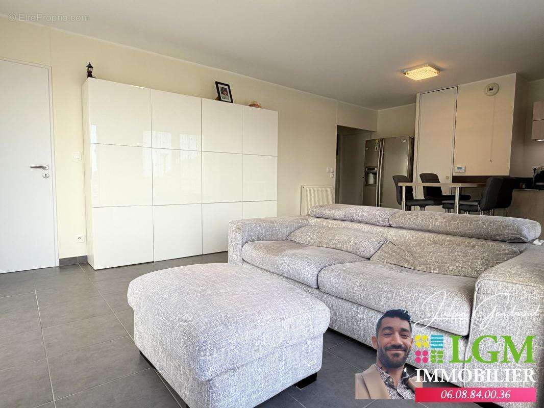 Castelnau-le-lez – appartement rooftop 4 pièces de 77 m² avec terrasse panoramique de 90 m² - photo 2