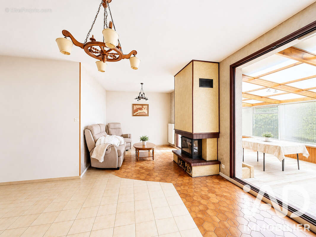 Maison 95 m² à Vienne-Le-Chateau  - photo 3