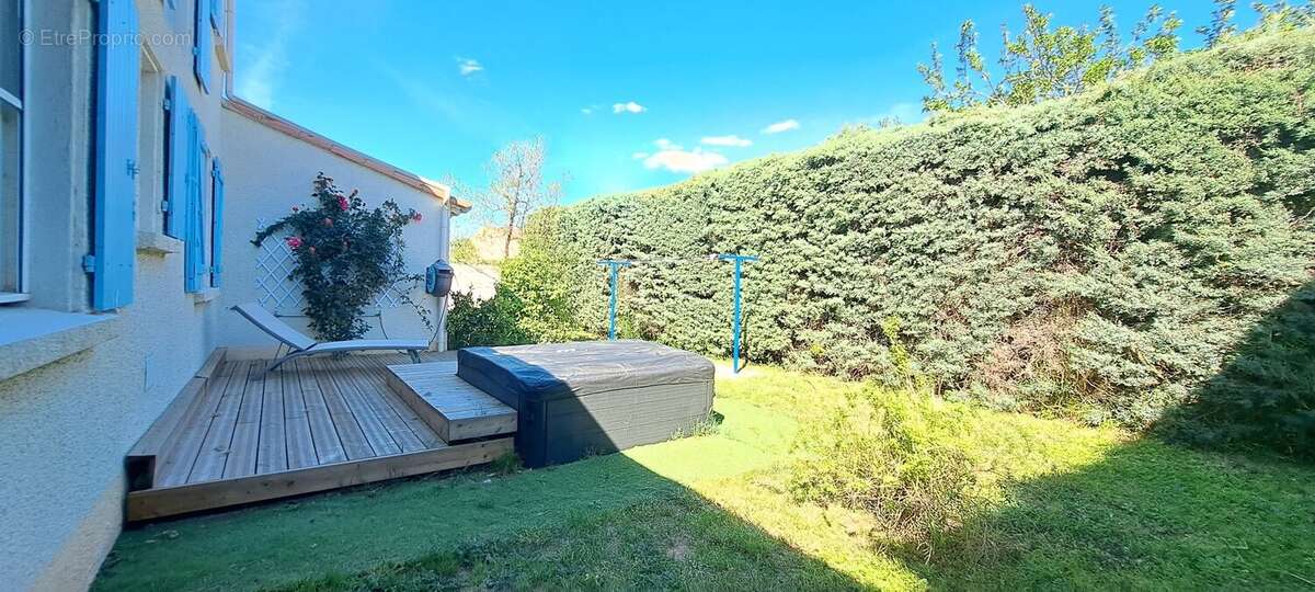 Maison à BESSAN