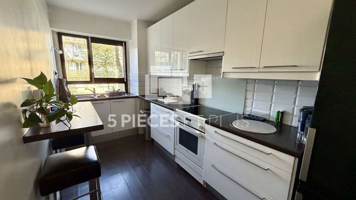 Appartement à SURESNES