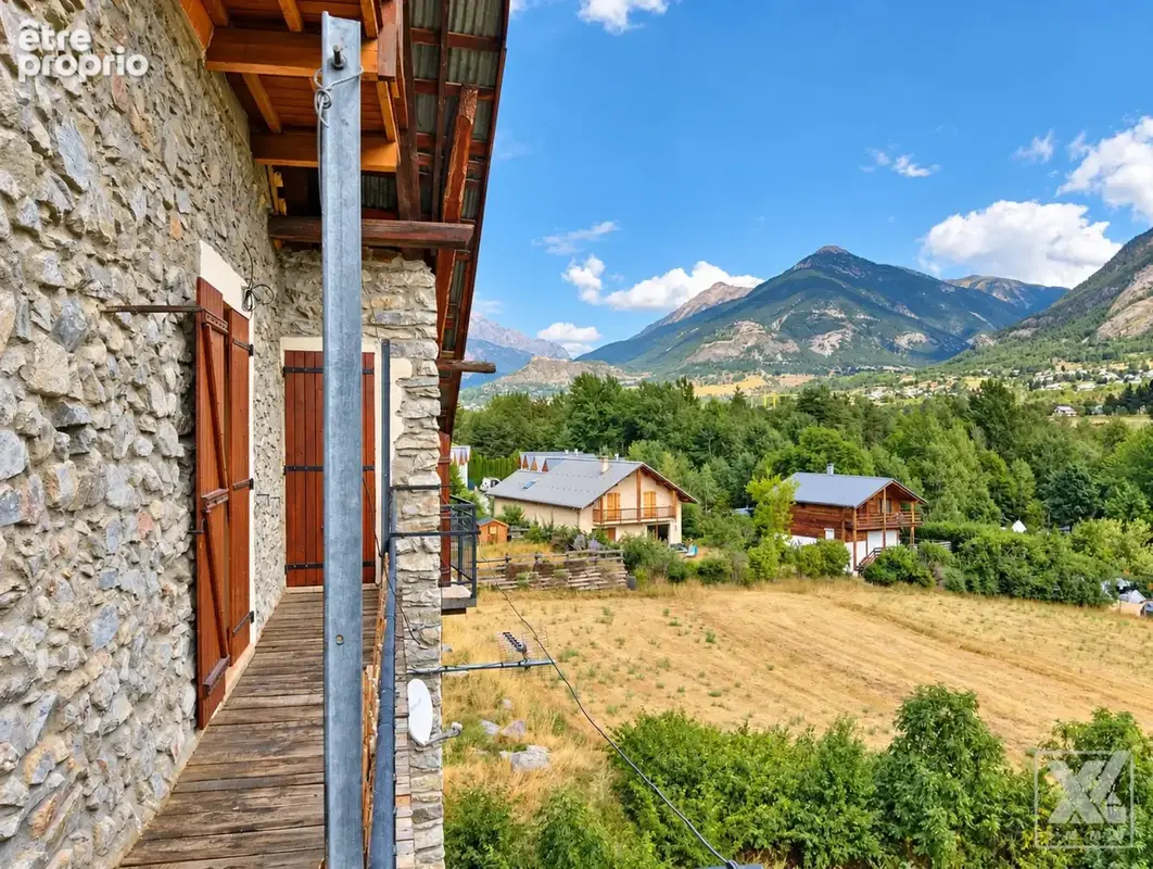 BRIANÇON SAINT-BLAISE – Spacieux T4 de 112 m² avec jardin et vue panoramique - photo 9