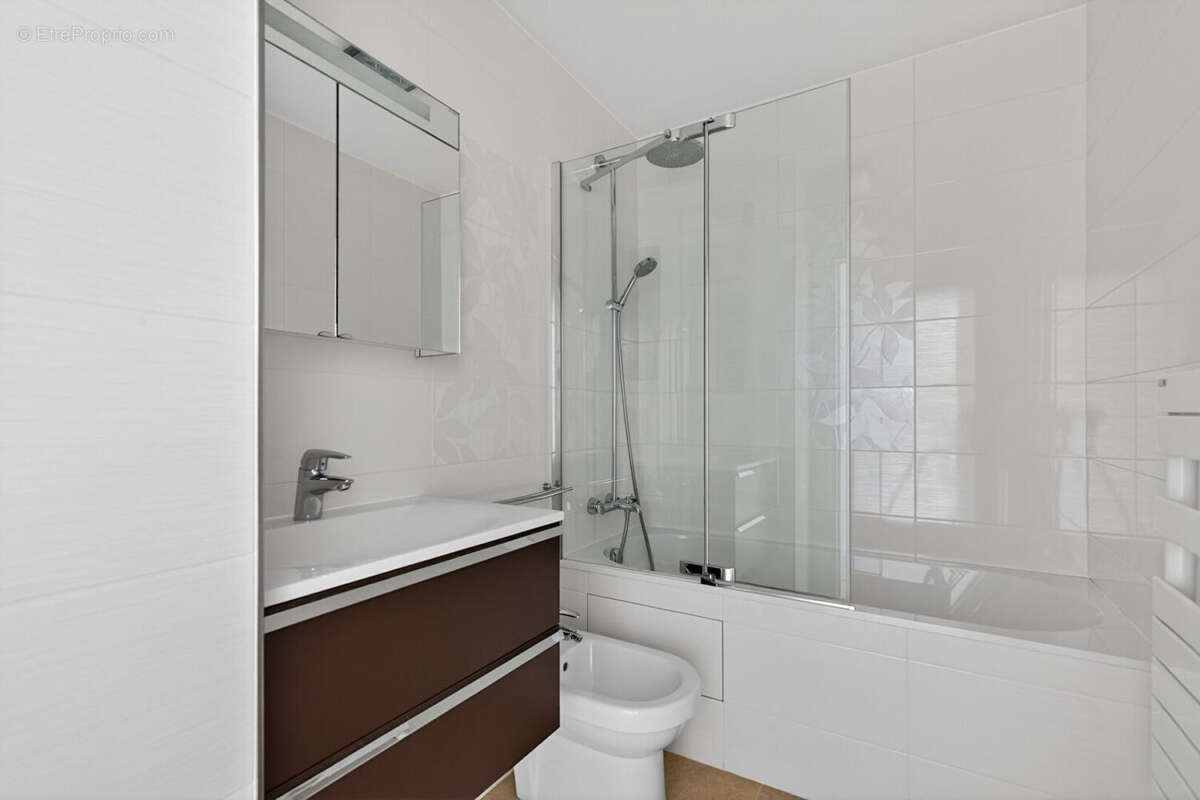 Appartement à PARIS-20E