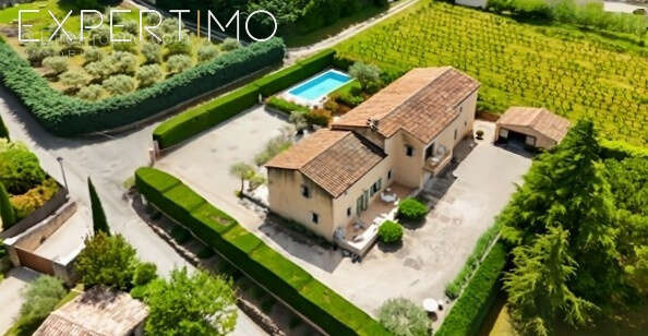 Appartement à BONNIEUX