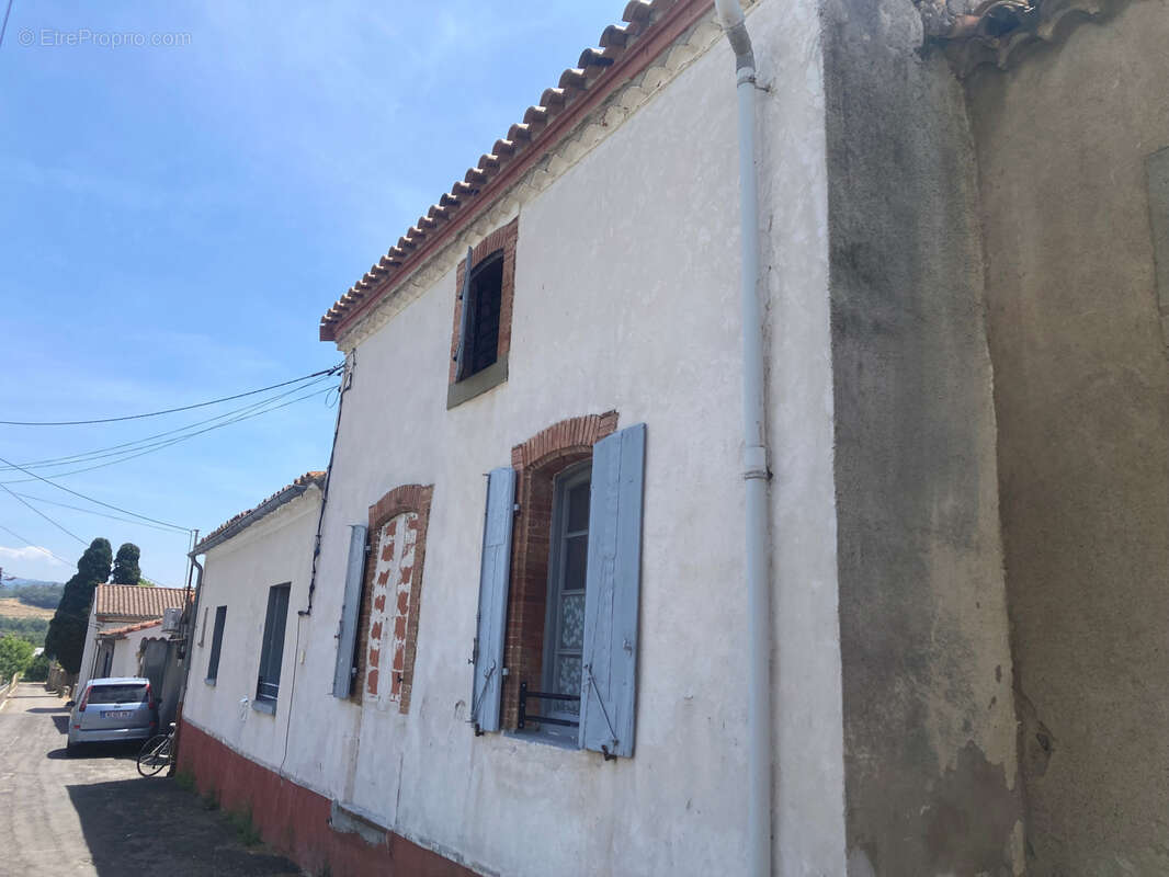 Axe Carcassonne Limoux, dans village, maison avec jardin, 4 chambres,  garage, et piscine intérieure. - photo 11