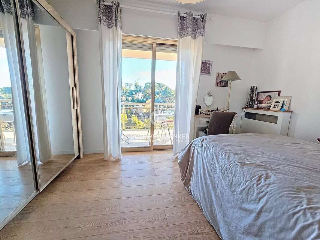 Appartement à LE CANNET