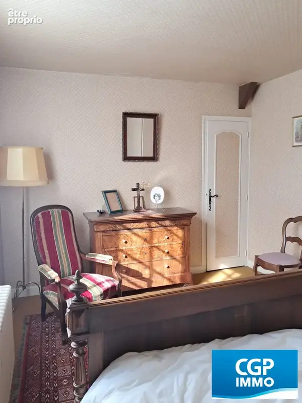 Maison 9 pièces 220 m² à vendre à Saint-Laurent-Les-Tours (46400) - photo 7