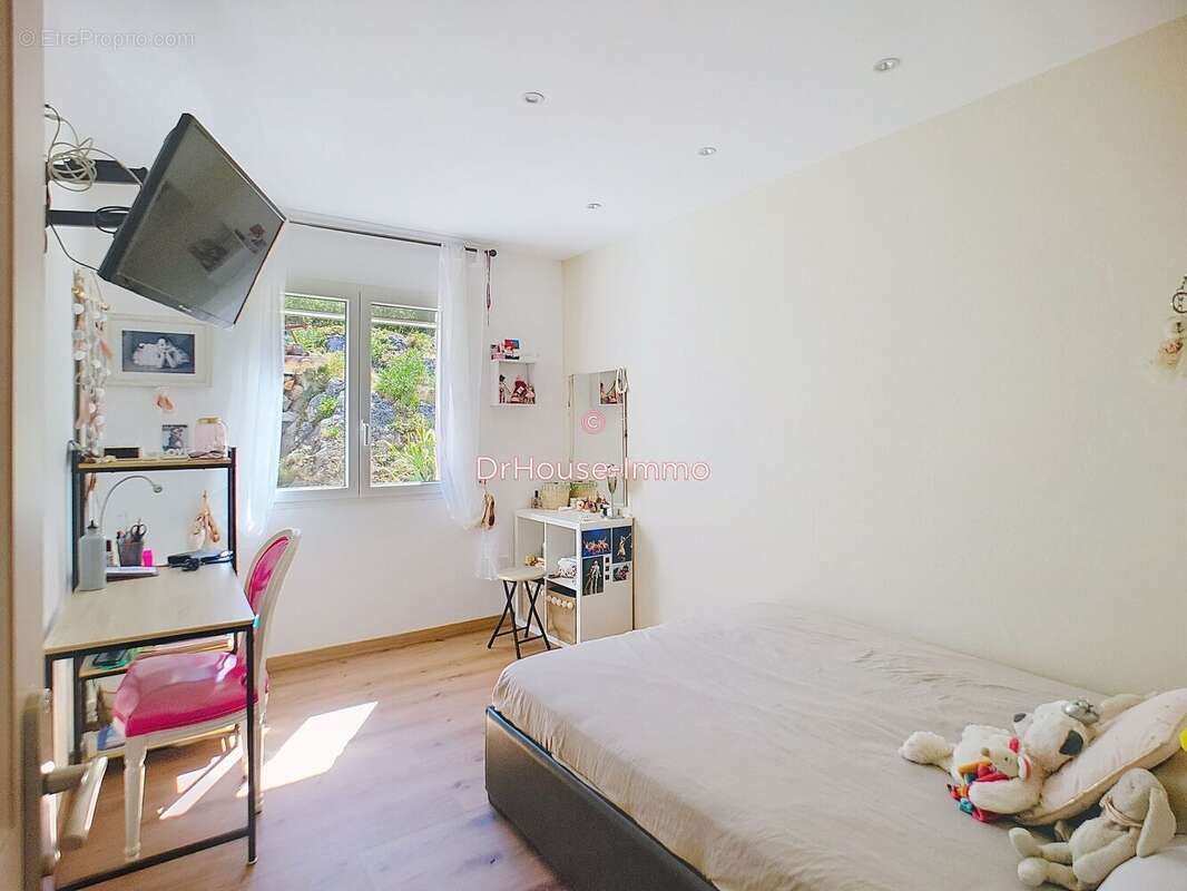 Maison à ROQUEVAIRE