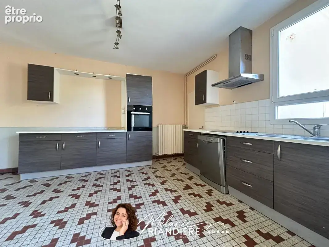 Maison 5 pièces, 3 chambres, 134 m² à rénover – Rue de Ceinture La Flèche - photo 3