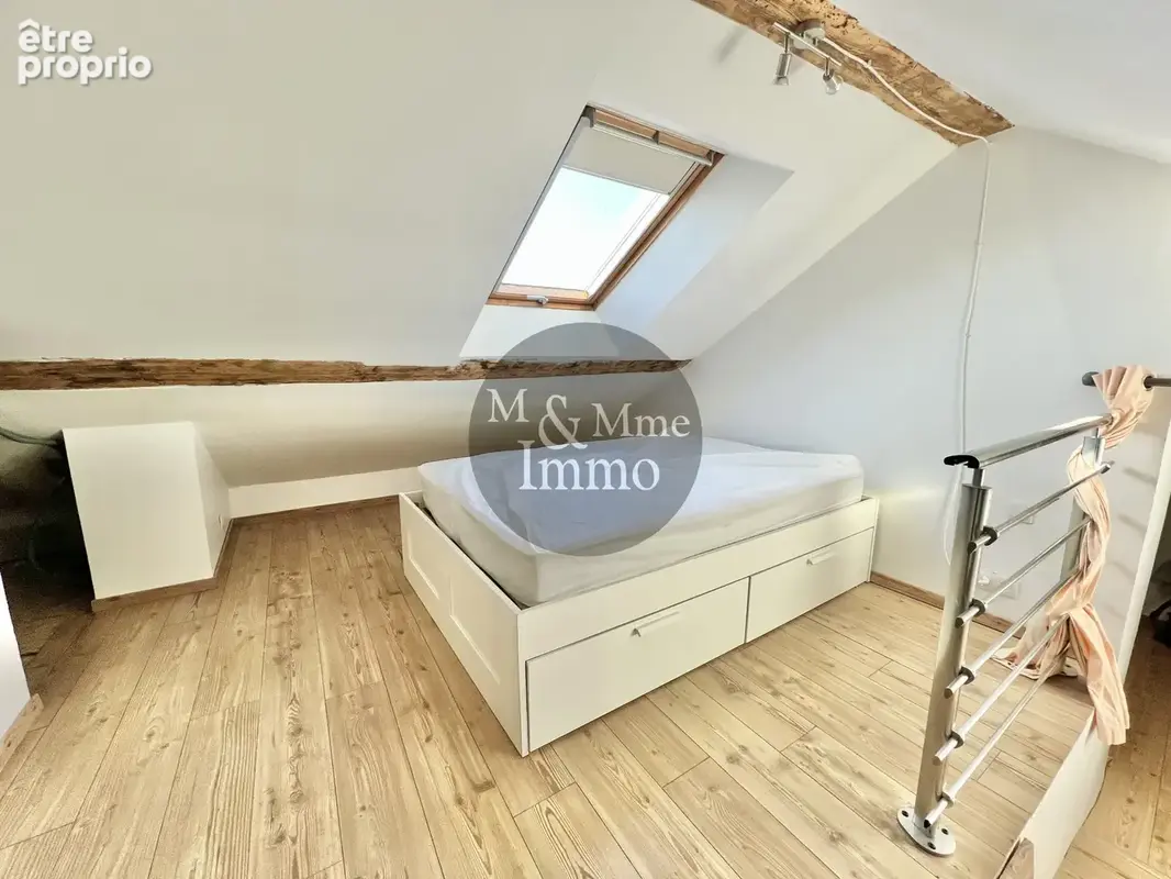 Appartement type 3 rénové au cœur du village - photo 8