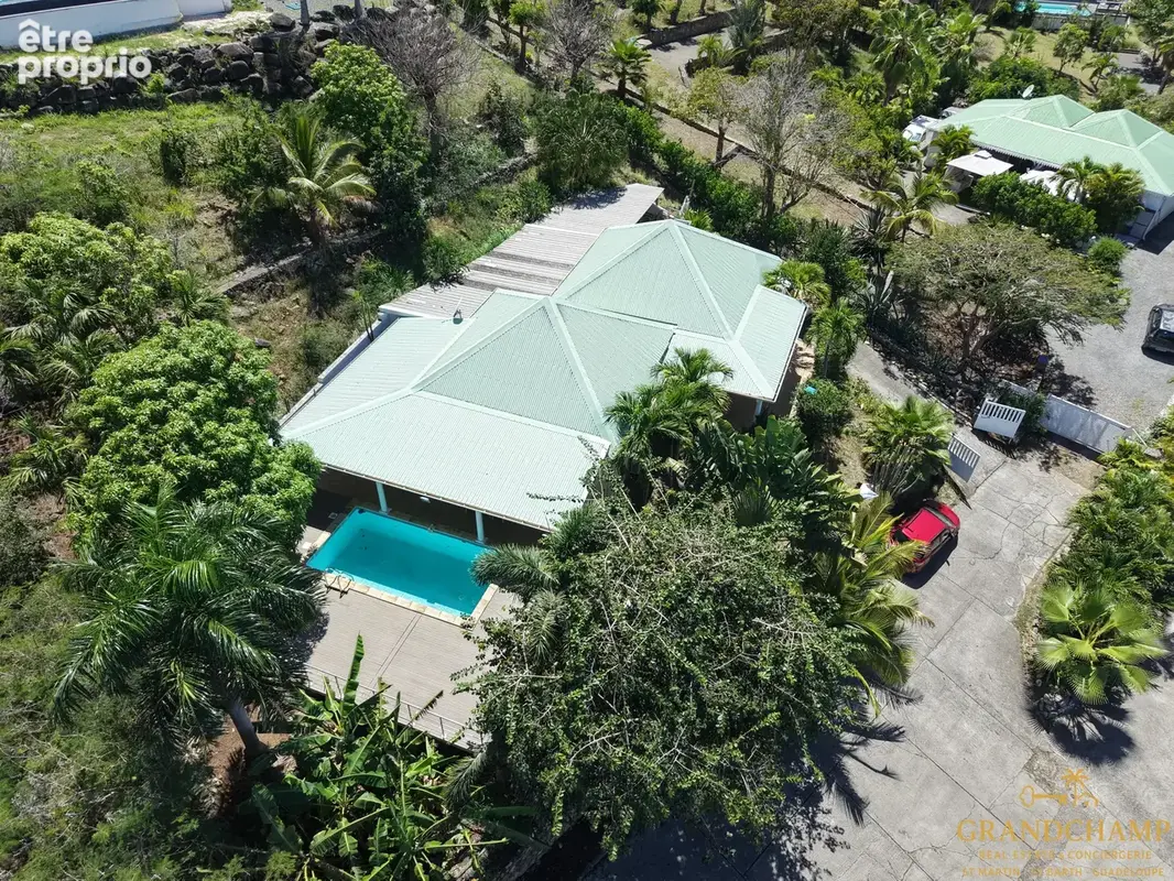 Baie Orientale   Villa avec piscine, 2 chambres + mezzanine - possibilité T2 independant - photo 19