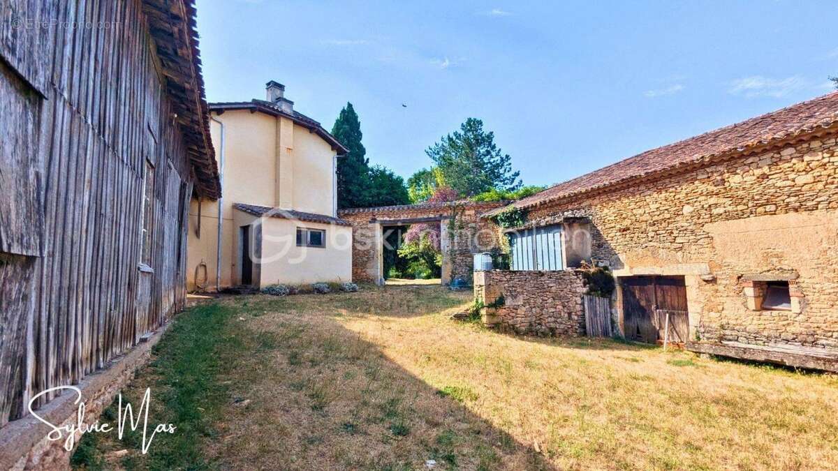 Propriété de caractère sur 6 hectares avec dépendances - photo 6