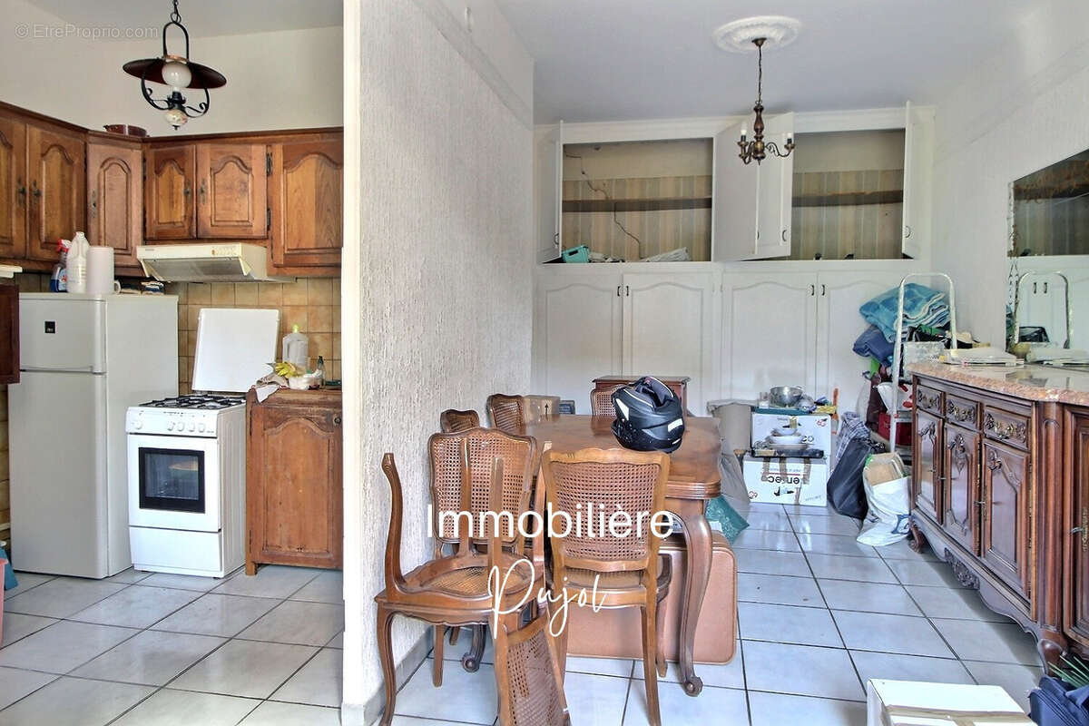 Appartement à MARSEILLE-1E