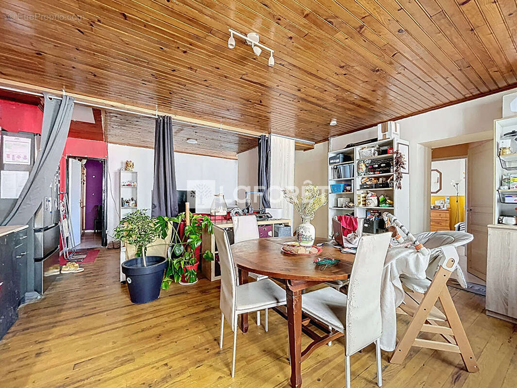 Maison à VILLEBRUMIER