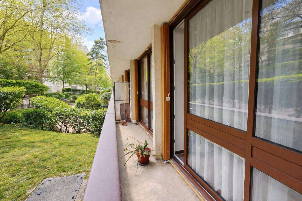 Appartement à FONTENAY-LE-FLEURY