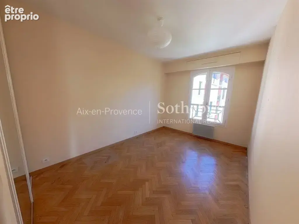 Cours Mirabeau – Appartement 104 m² avec 3 chambres, 2 balcons, parking privatif, cave et ascenseur - photo 12