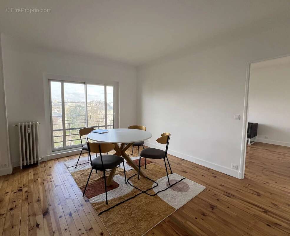 Appartement à NEUILLY-SUR-SEINE