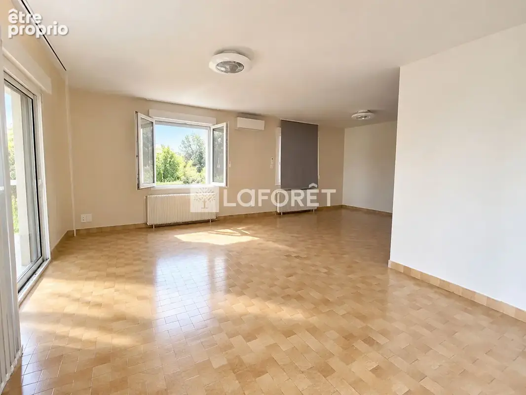 Maison Saint Germain De La Riviere 7 pièce(s) 150 m2 - photo 2