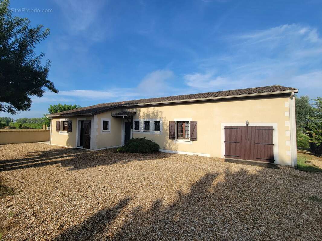 Belle maison de village de 3-4 chambres avec piscine. - photo 19