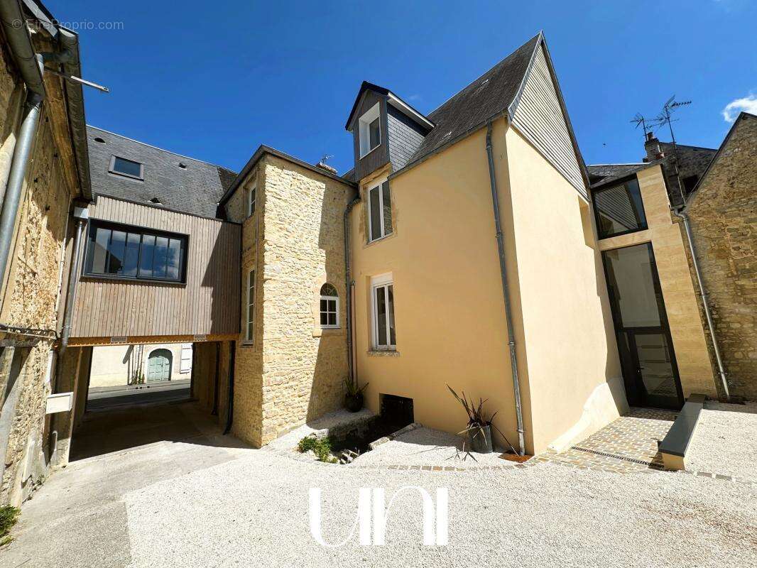 Duplex 3 pièces entièrement rénové avec place de parking - Bayeux - photo 3