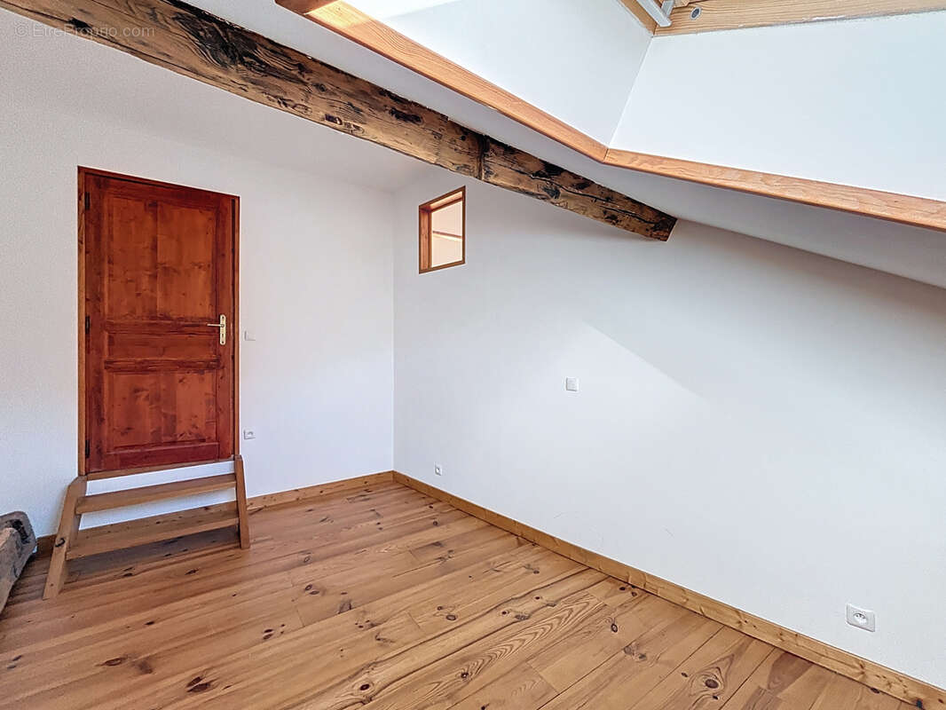 Appartement à JAUSIERS