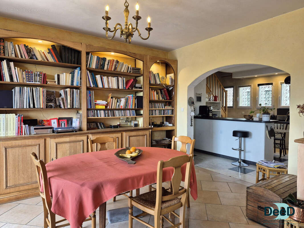 Maison à MONTREJEAU