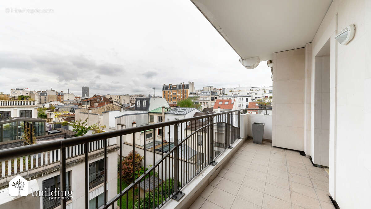 Appartement à LEVALLOIS-PERRET