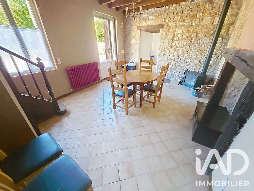 Photo 6 - Maison à LA ROCHEBEAUCOURT-ET-ARGENTINE