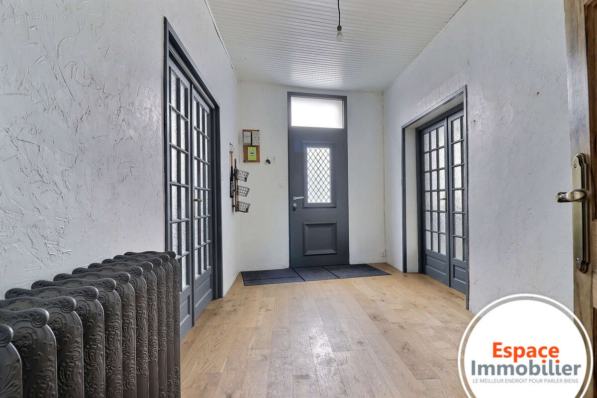 Maison à NEUVILLE-SUR-ESCAUT