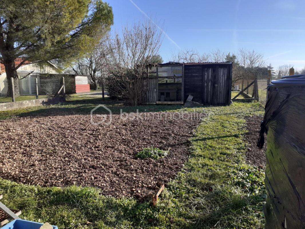  Maison 5 pièces – 134 m²  Terrain 2400M² Garage et Pisicine – Xambes- 9KM de MANSLES - photo 6