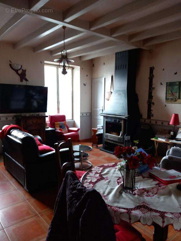 Maison à AUBIGNY-SUR-NERE