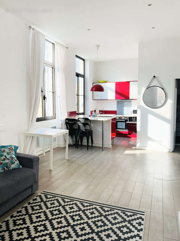 Appartement à MARSEILLE-2E