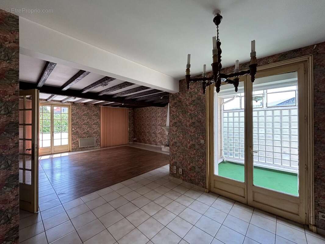 Maison de ville sur 2 niveaux avec terrain - photo 3