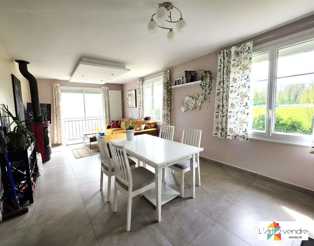 Maison à BREUIL-LE-VERT