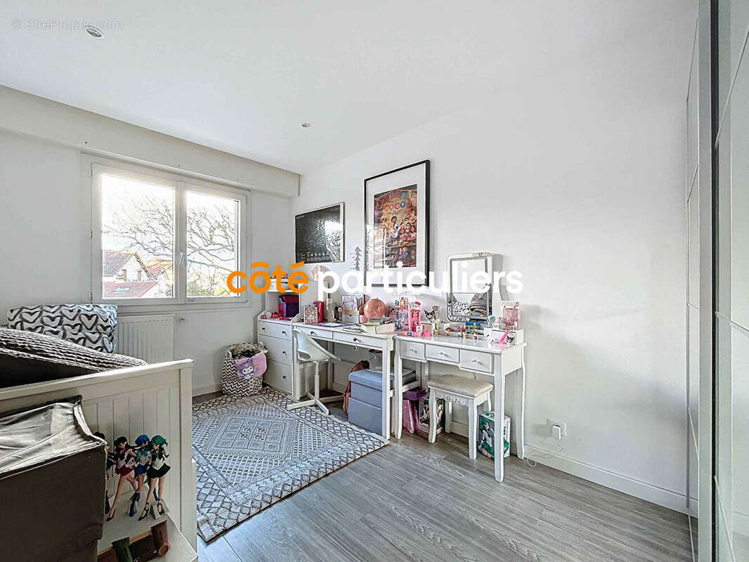 Appartement à SAINT-MAUR-DES-FOSSES