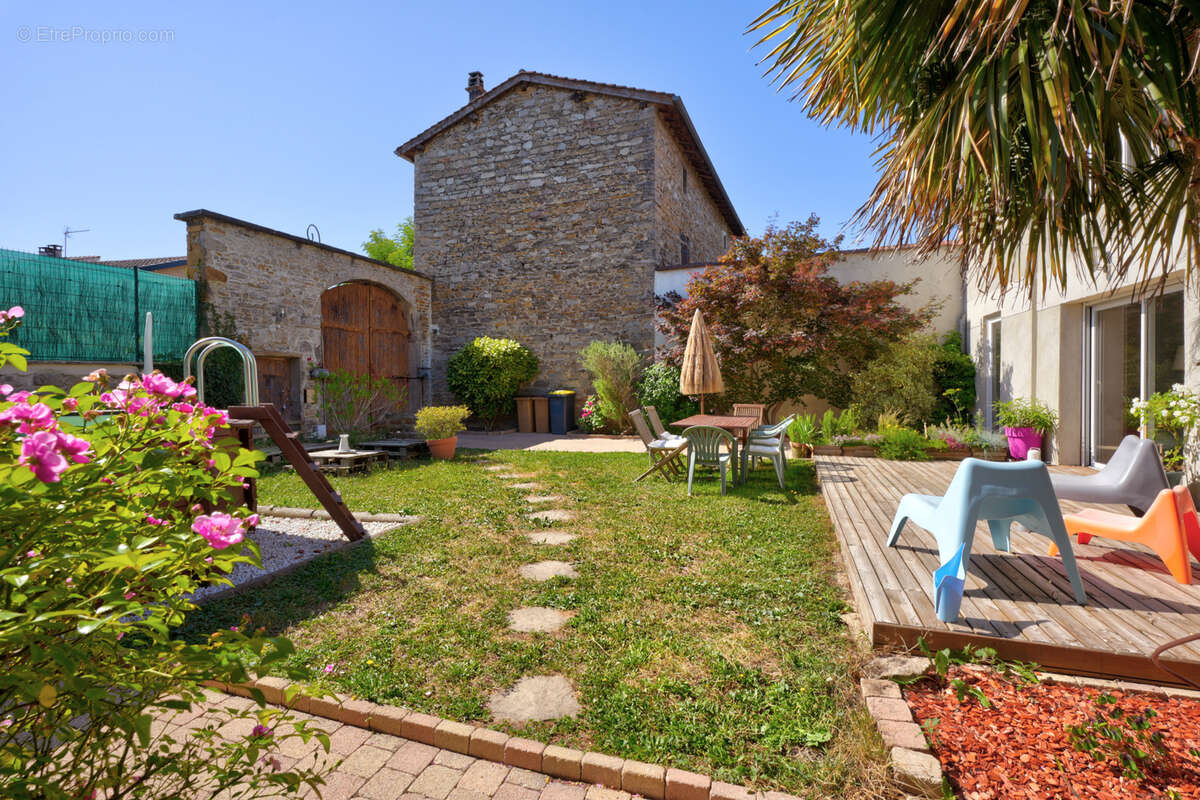 Maison à CIVRIEUX-D'AZERGUES