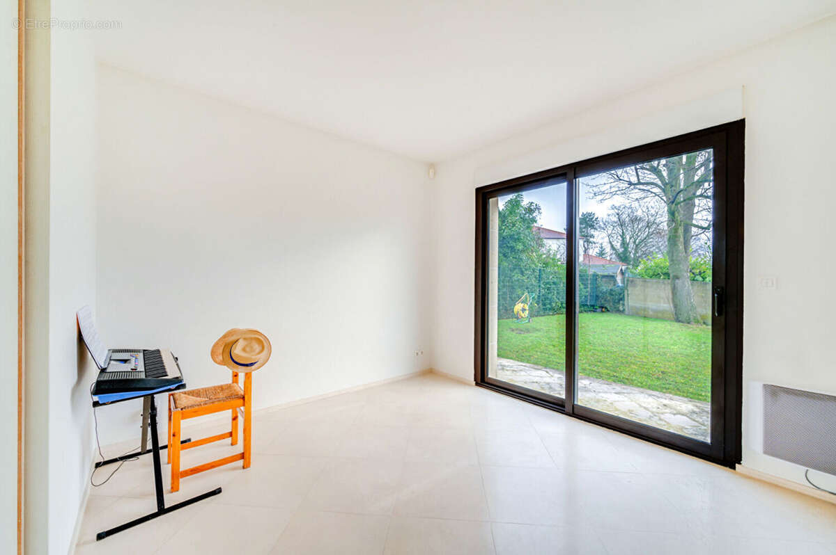 Maison à DEUIL-LA-BARRE